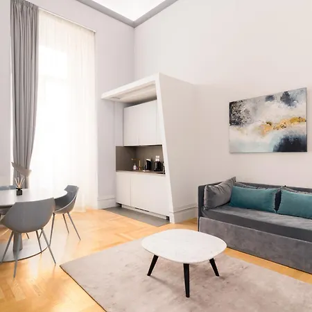 Limehome Lecce Palazzo Bn Exterior photo
