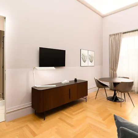 Limehome Lecce Palazzo Bn Exterior photo